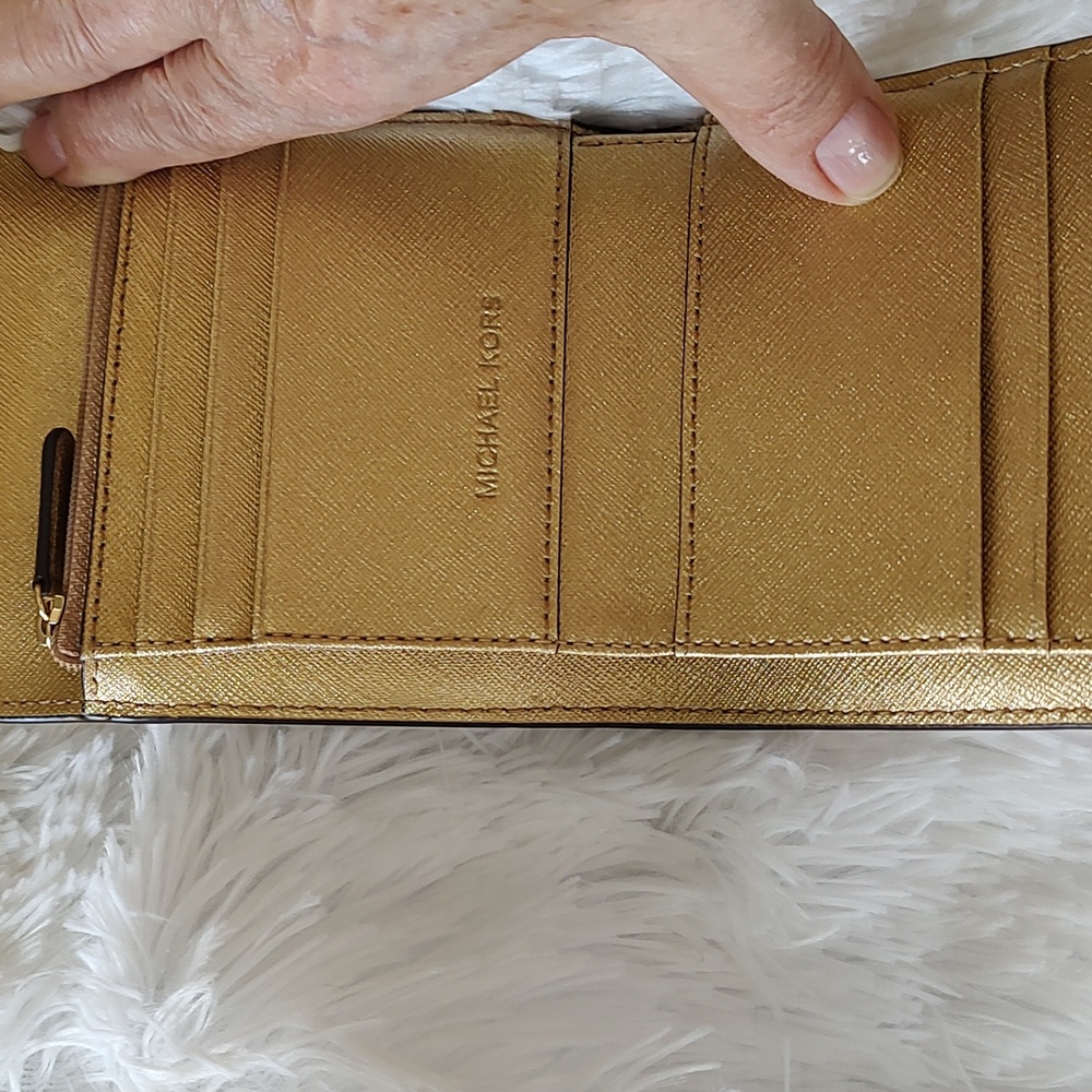 Matching 2 PC Michael Kors Gold colored Handbag and Wallet - Picture 10 of 13